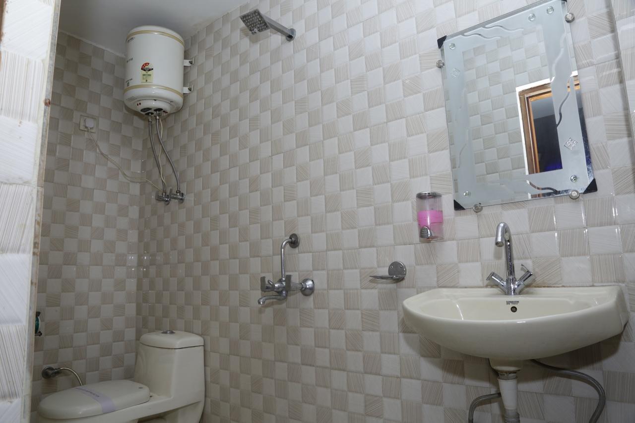 Vishal Hotel By Comfort Rooms New Delhi Extérieur photo