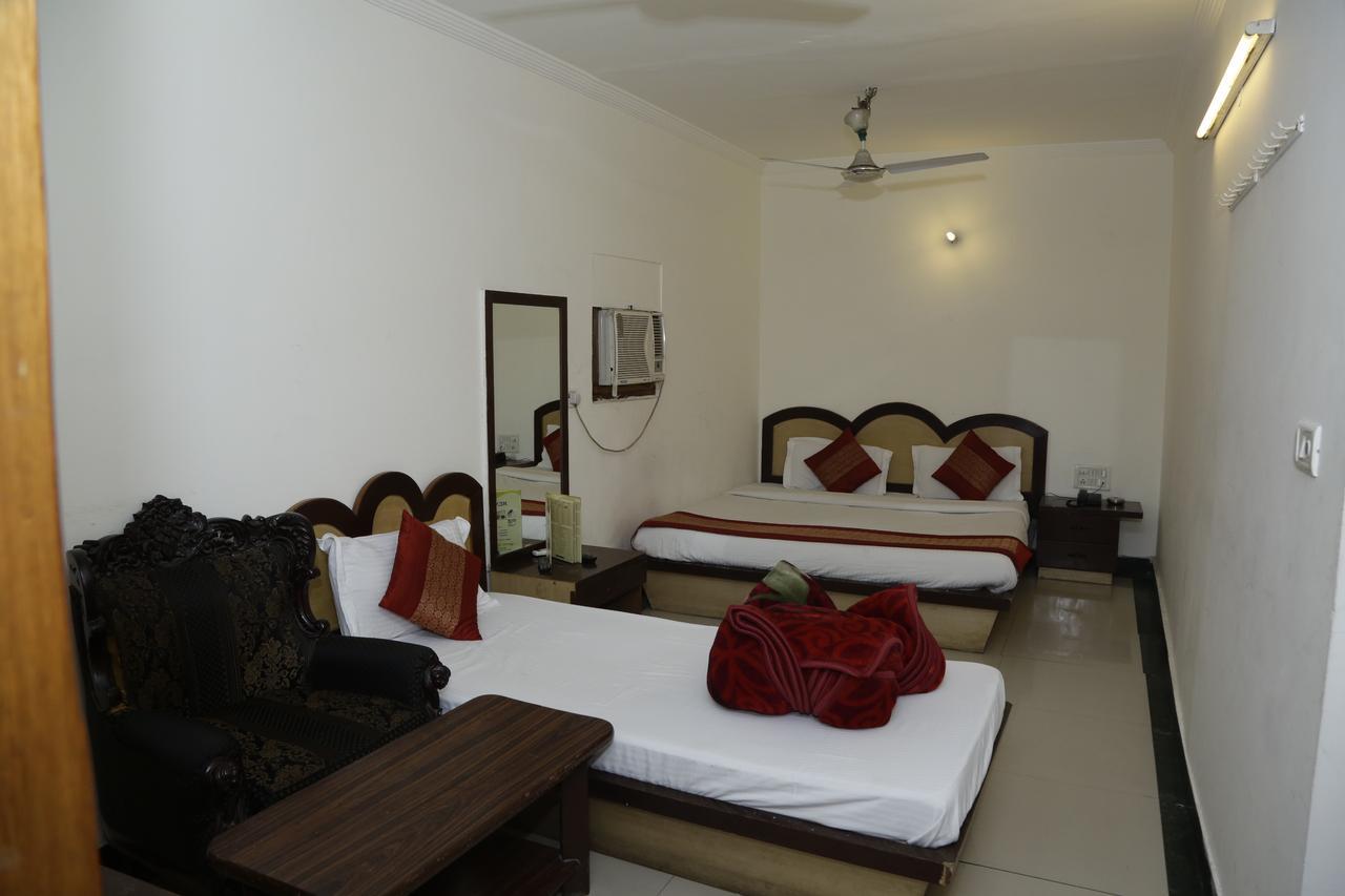Vishal Hotel By Comfort Rooms New Delhi Extérieur photo